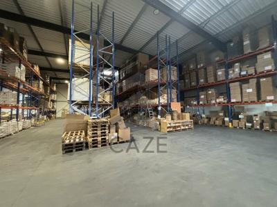 Louer Commerce 1635 m2 Saint-magne-de-castillon