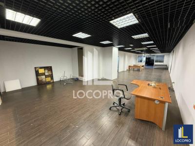 Louer Commerce 400 m2 Cannet