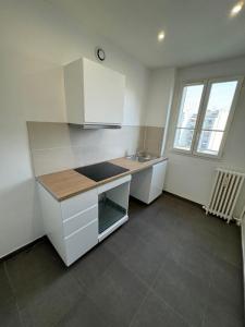 Annonce Location Appartement Paris-18eme-arrondissement 75