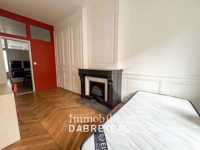 For rent Lyon-8eme-arrondissement 4 rooms 51 m2 Rhone (69008) photo 2