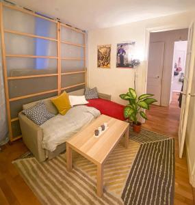 For rent Paris-11eme-arrondissement 2 rooms 40 m2 Paris (75011) photo 0