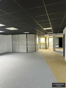 Louer Bureau Cran-gevrier 33120 euros