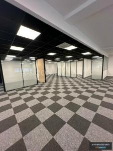 Louer Bureau 293 m2 Montagny-les-lanches