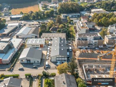 Louer Commerce 850 m2 Challes-les-eaux
