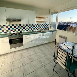 For sale Lorient 5 rooms 112 m2 Morbihan (56100) photo 3