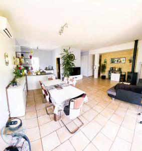 For sale Saint-christol 4 rooms 112 m2 Vaucluse (84390) photo 2