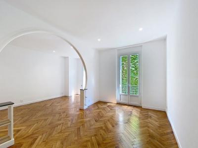 Louer Appartement 100 m2 Nice