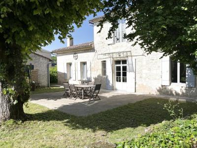 For sale 7 rooms 245 m2 Gironde (33420) photo 3