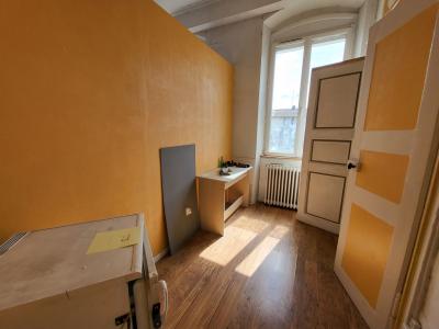 For sale TRS BON EMPLACEMENT 95 m2 Ain (01320) photo 4