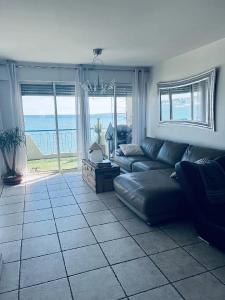 For sale 3 rooms 91 m2 Alpes Maritimes (06160) photo 2