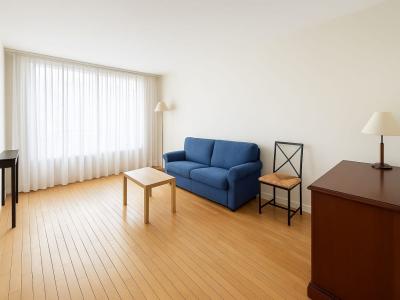 For sale 3 rooms 65 m2 Paris (75015) photo 0