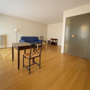 For sale 3 rooms 65 m2 Paris (75015) photo 1