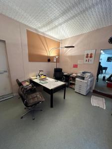 For sale 81 m2 Paris (75015) photo 1