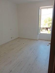 For sale 31 AVENUE JOLIOT CURIE 3 rooms 64 m2 Gard (30100) photo 2