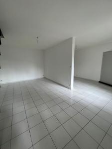 For sale 31 AVENUE JOLIOT CURIE 3 rooms 64 m2 Gard (30100) photo 4
