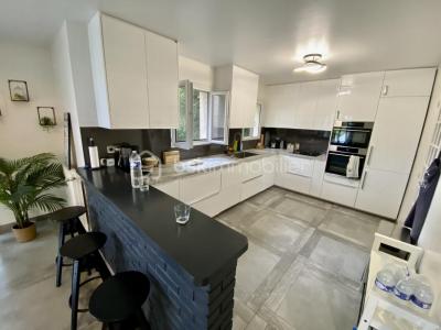 For sale Ris-orangis 6 rooms 184 m2 Essonne (91130) photo 1