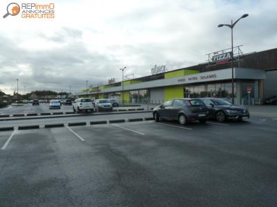 Louer Local commercial 941 m2 Mondelange