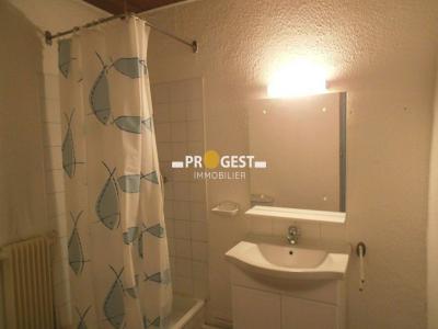 Louer Appartement Beaurecueil 715 euros