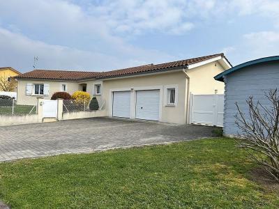 For sale Montrond-les-bains 5 rooms 117 m2 Loire (42210) photo 2