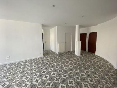 For rent Boen 3 rooms 92 m2 Loire (42130) photo 3