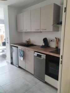 For rent Parentis-en-born 1 room 28 m2 Landes (40160) photo 1