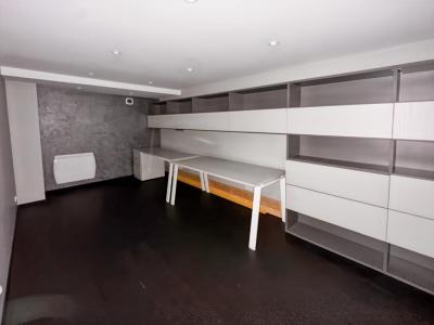 Louer Local commercial 120 m2 Paris-8eme-arrondissement