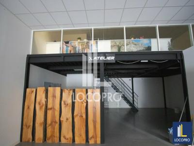 Louer Commerce 270 m2 Milles