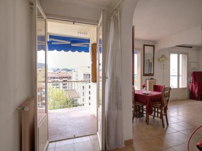 For sale Nice 3 rooms 59 m2 Alpes Maritimes (06300) photo 2