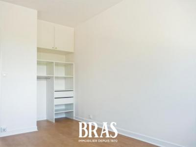 For sale Vannes 3 rooms 72 m2 Morbihan (56000) photo 2