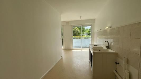 For sale Angers 3 rooms 67 m2 Maine et loire (49000) photo 3