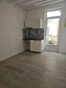 For sale Paris-15eme-arrondissement 2 rooms 27 m2 Paris (75015) photo 2