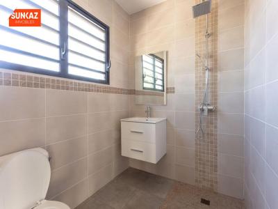 For sale Tampon 4 rooms 70 m2 Reunion (97430) photo 2