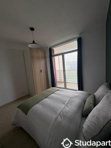 For rent Begles 1 room 10 m2 Gironde (33130) photo 1