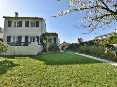 For sale CHOLET RSIDENTIEL 5 rooms 107 m2 Maine et loire (49300) photo 4