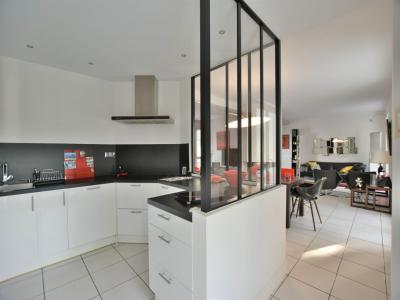 For sale CHOLET VILLE 6 rooms 183 m2 Maine et loire (49300) photo 3