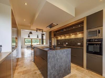 Acheter Maison 302 m2 Saint-martin-de-laye