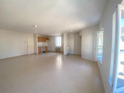 For sale Riom 4 rooms 90 m2 Puy de dome (63200) photo 1