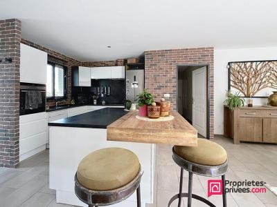 For sale Dompierre-sur-mer 7 rooms 200 m2 Charente maritime (17139) photo 2