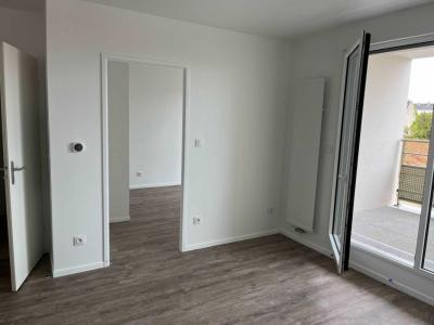 For rent Tours 2 rooms 40 m2 Indre et loire (37000) photo 2