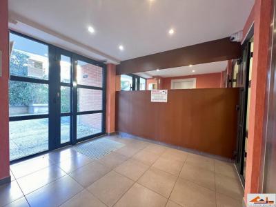 For sale Toulouse 4 rooms 91 m2 Haute garonne (31400) photo 3