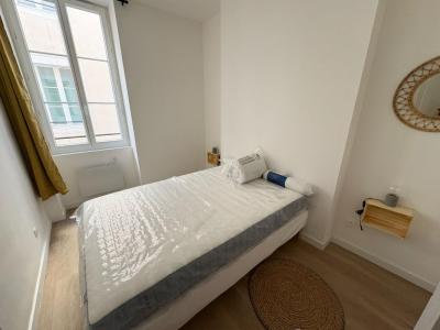 For rent Marseille-2eme-arrondissement 2 rooms 31 m2 Bouches du Rhone (13002) photo 3