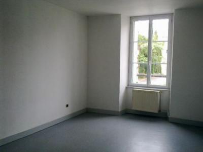 For rent Charenton-du-cher 2 rooms 63 m2 Cher (18210) photo 1