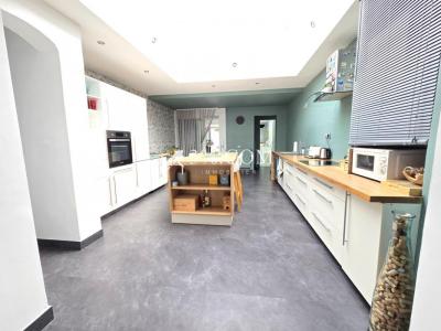 For sale Tourcoing 4 rooms 121 m2 Nord (59200) photo 1