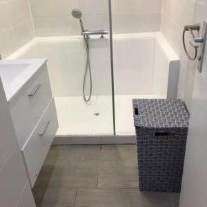 Louer Appartement Antibes 1000 euros