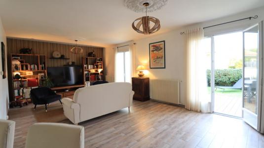For sale VIEUX LORMONT 4 rooms 108 m2 Gironde (33310) photo 1