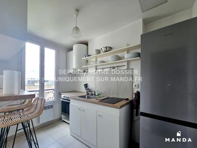 Louer Appartement Paris-18eme-arrondissement 1380 euros