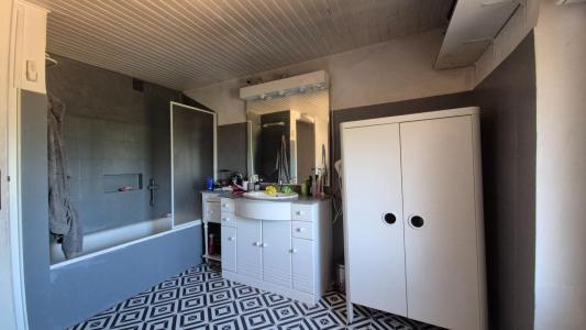 For sale Coudes 4 rooms 87 m2 Puy de dome (63114) photo 1