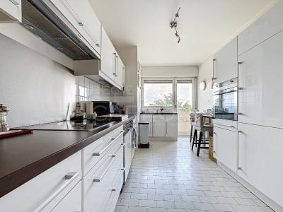 For sale Ecully 3 rooms 83 m2 Rhone (69130) photo 2