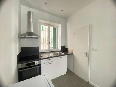 Louer Appartement 22 m2 Nimes