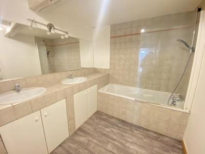 For rent Rennes 3 rooms 95 m2 Ille et vilaine (35000) photo 2